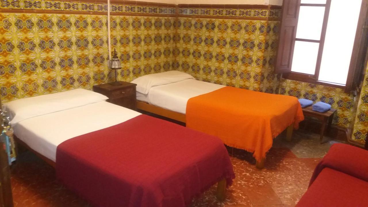 Hostal Corona Palma de Mallorca Exterior photo